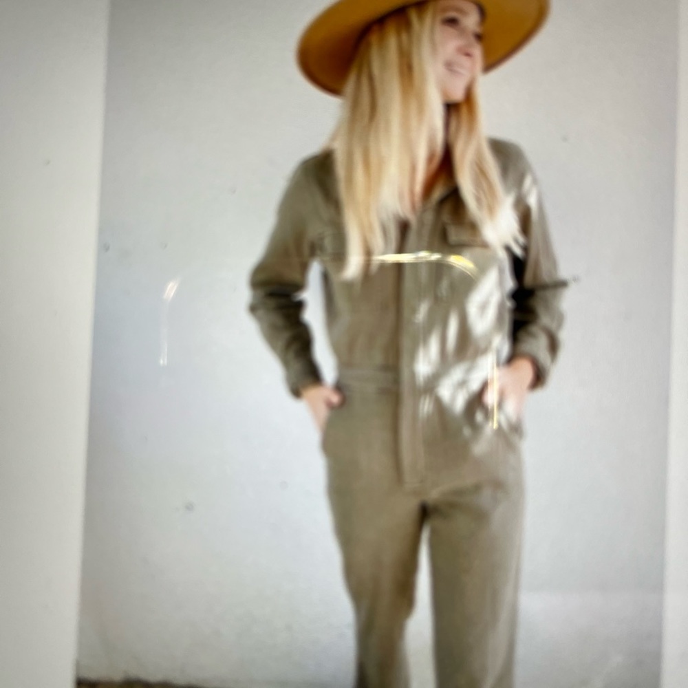 Jumpsuit - Picture 3 of 3